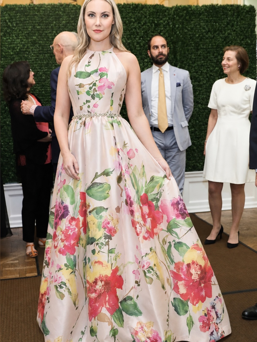 CARMEN MARC VALVO INFUSION Mikado Floral Rhinestone Beaded Waist Ballgown Size 2